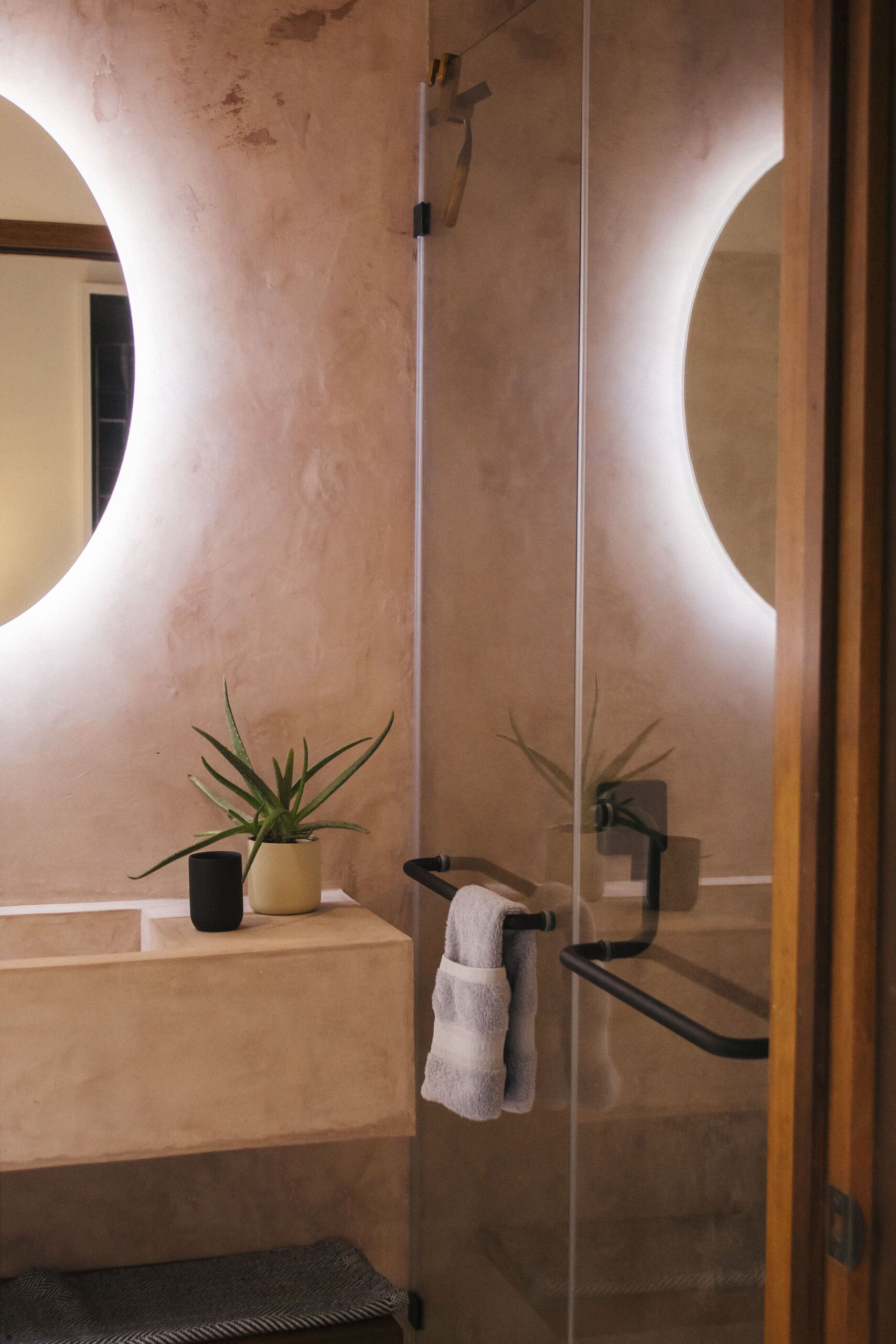 casavaruna Onyx Garden Suite_5